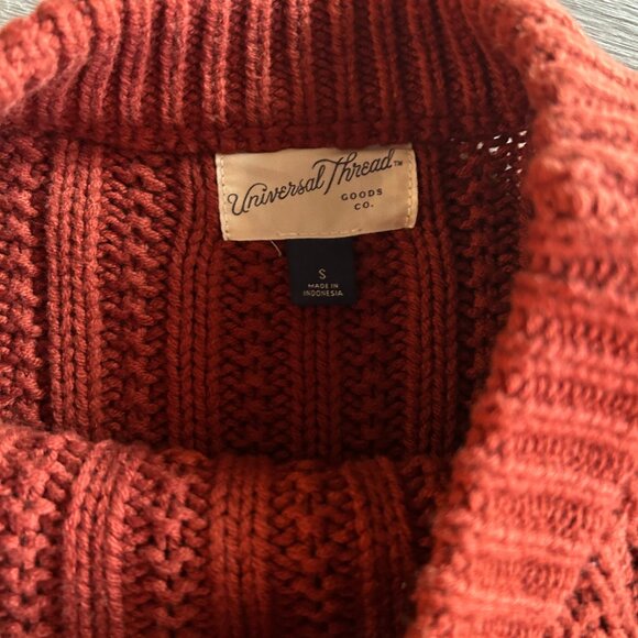 Universal Threads Sweater - Picture 2 of 2